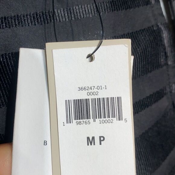 NWT! Banana Republic Black Sleeveless Overlay Blouse - Picture 13 of 13